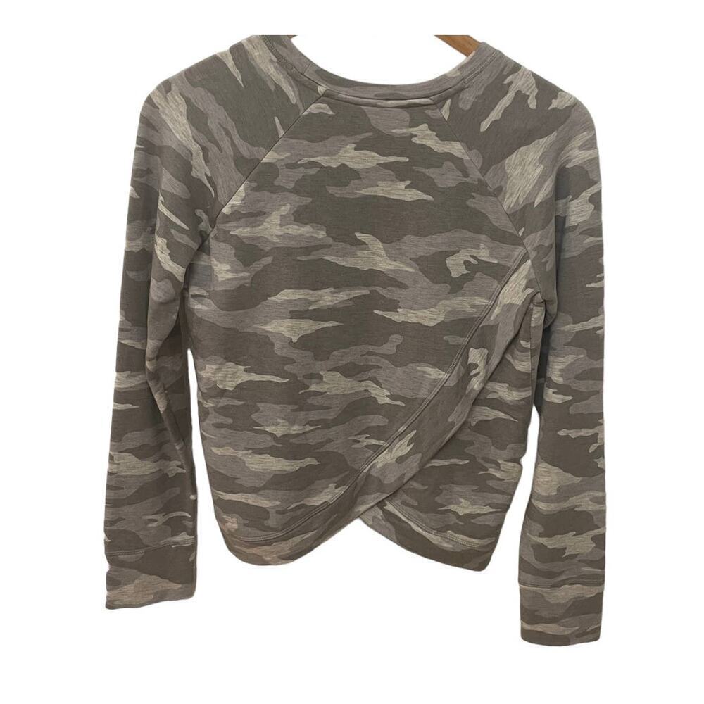 ATHLETA Girl Green Camo Cozy Cross Your Fingers Sweatshirt - Girls Size XL/14